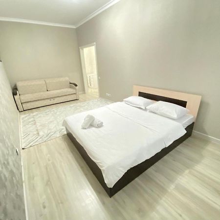 Whitehome In Panorama Park Astana Exterior foto